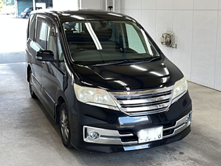 NISSAN SERENA 2011