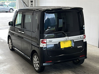 DAIHATSU TANTO 2011