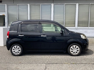TOYOTA PORTE 2012