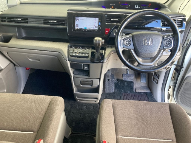 HONDA STEP WAGON 2016