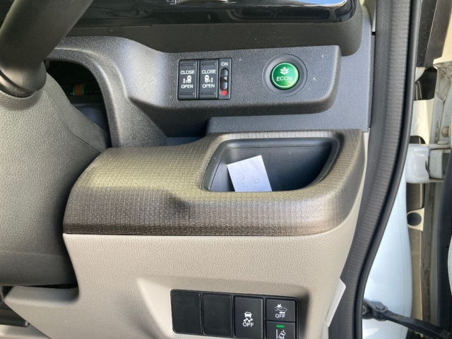 HONDA STEP WAGON 2016