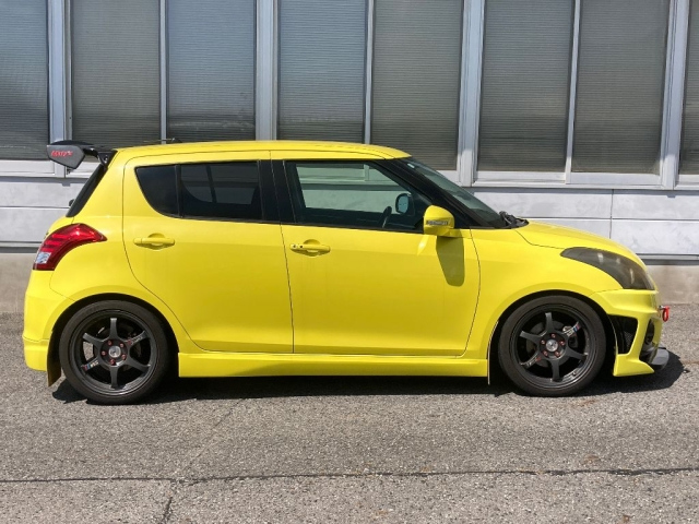 SUZUKI SWIFT 2012