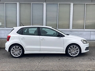 VOLKSWAGEN POLO 2014