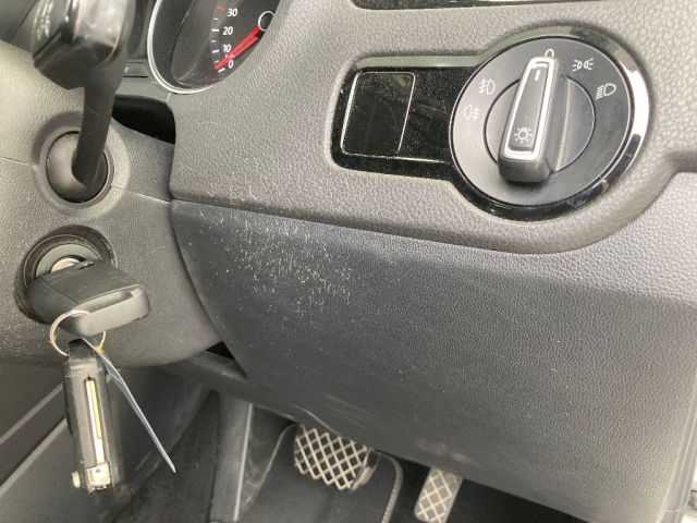 VOLKSWAGEN POLO 2014