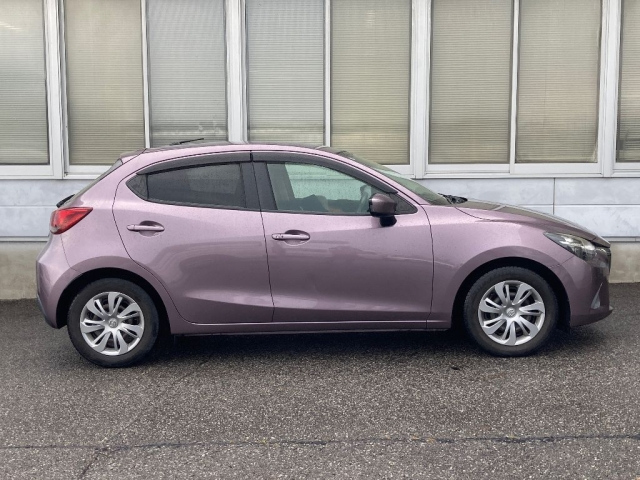 MAZDA DEMIO 2015