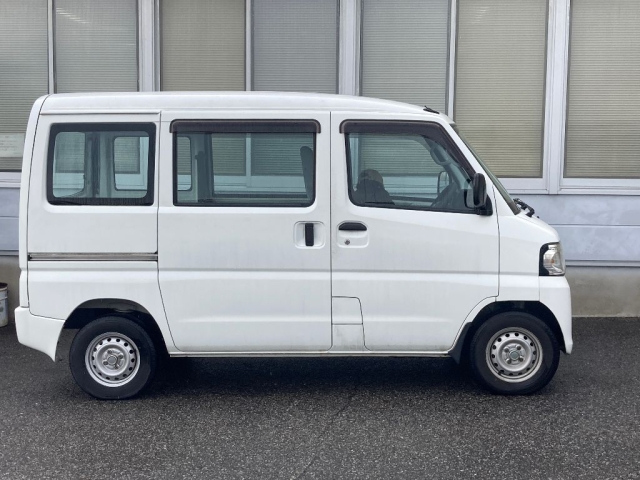 NISSAN CLIPPER VAN 2013