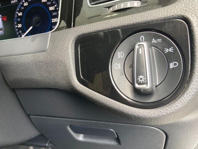 VOLKSWAGEN GOLF VARIANT 2018