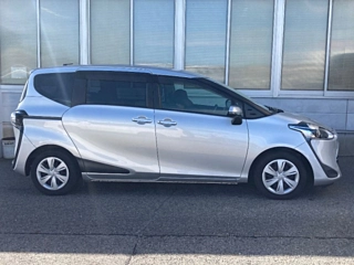 TOYOTA SIENTA 2020