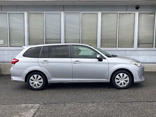 TOYOTA COROLLA FIELDER 2017