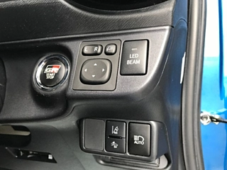 TOYOTA AQUA 2018