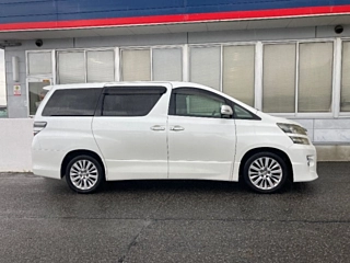 TOYOTA VELLFIRE 2011