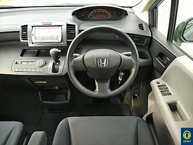 HONDA FREED 2009