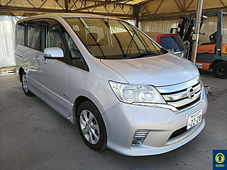 NISSAN SERENA 2013