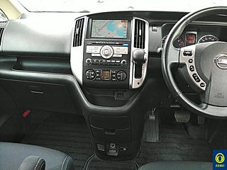 NISSAN SERENA 2009