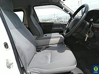 TOYOTA HIACE 2009