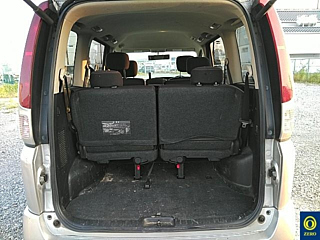 NISSAN SERENA 2010