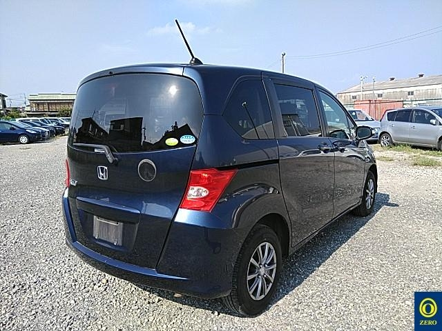 HONDA FREED 2009