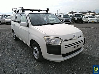 TOYOTA SUCCEED 2016