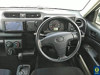 TOYOTA SUCCEED 2016
