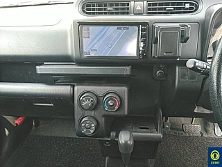 TOYOTA SUCCEED 2016