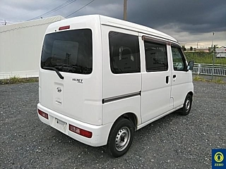 DAIHATSU HIJET VAN 2017