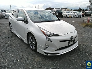 TOYOTA PRIUS 2018