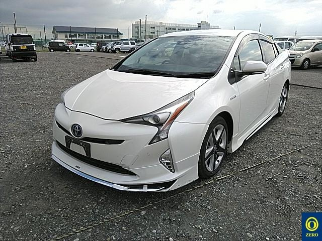 TOYOTA PRIUS 2018