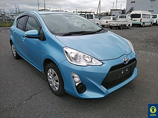 TOYOTA AQUA 2016