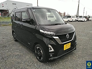 NISSAN ROOX 2022