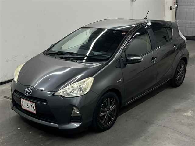 TOYOTA AQUA 2012