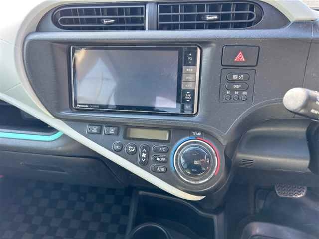 TOYOTA AQUA 2012