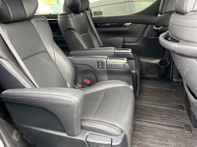 TOYOTA ALPHARD 2016