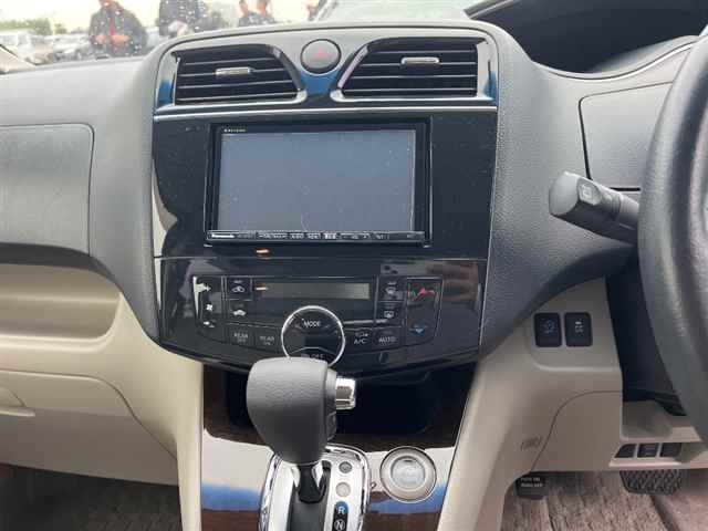 SUZUKI LANDY 2013