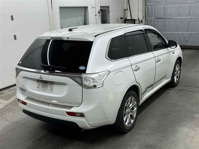 MITSUBISHI OUTLANDER PHEV 2014
