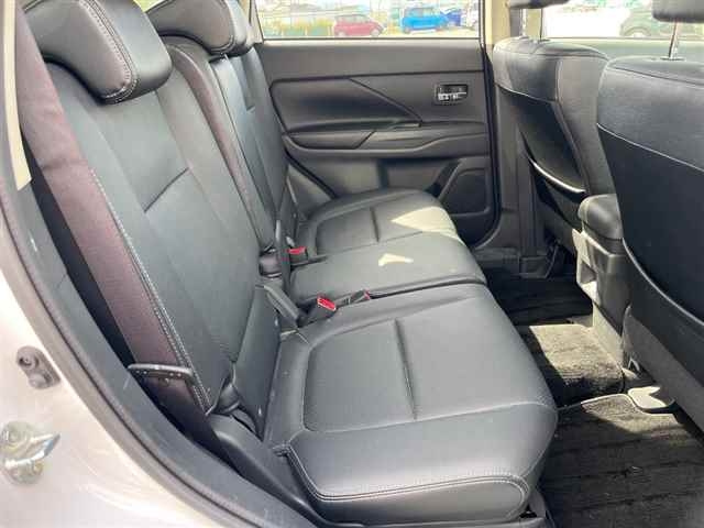 MITSUBISHI OUTLANDER PHEV 2014