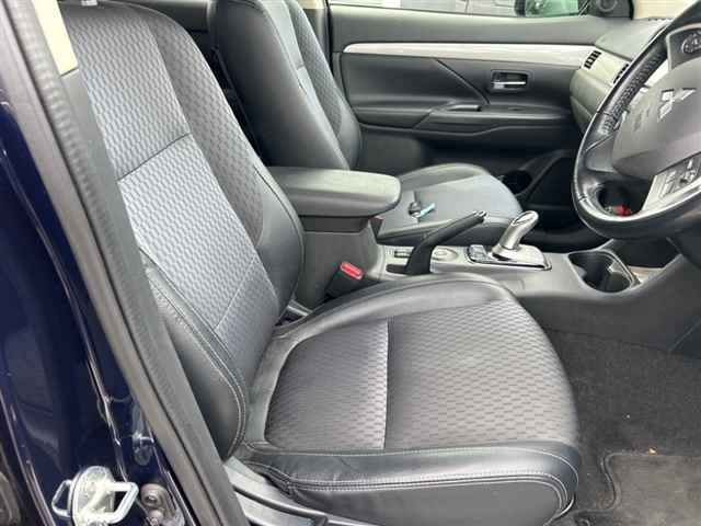 MITSUBISHI OUTLANDER PHEV 2014