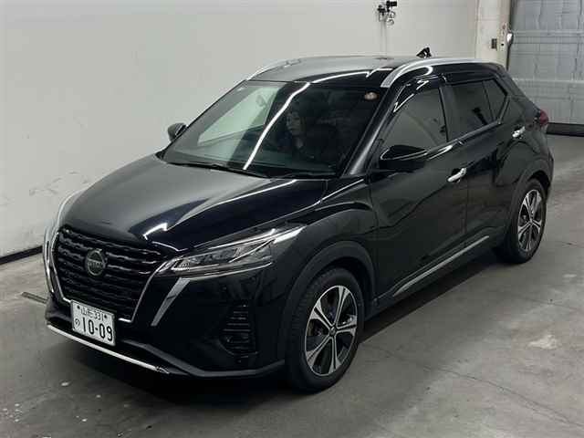NISSAN KIX 2021