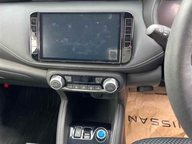 NISSAN KIX 2021