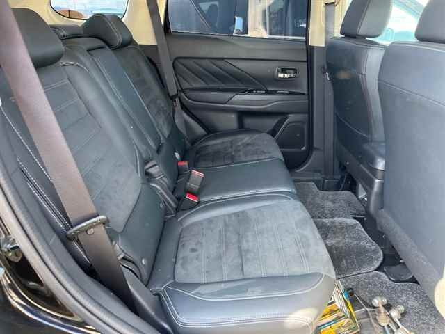 MITSUBISHI OUTLANDER PHEV 2015