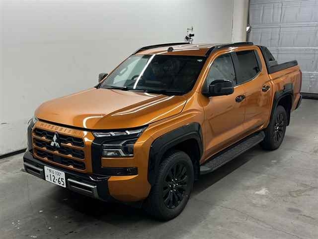 MITSUBISHI TRITON 2025