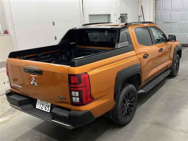 MITSUBISHI TRITON 2025