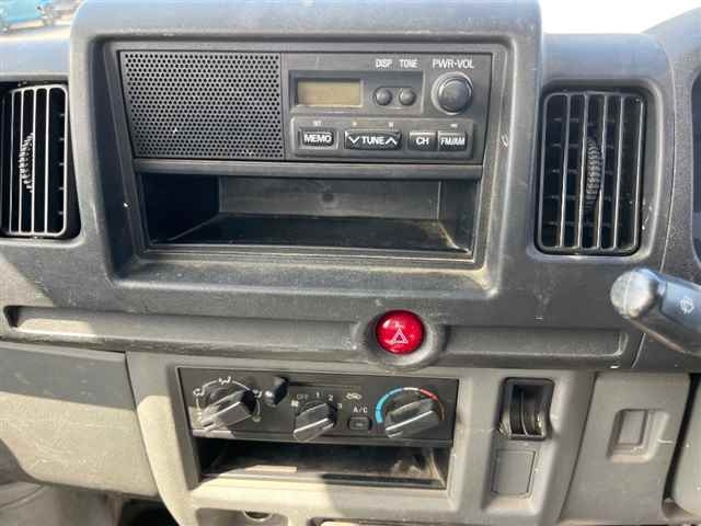 MITSUBISHI MINICAB TRUCK 2011