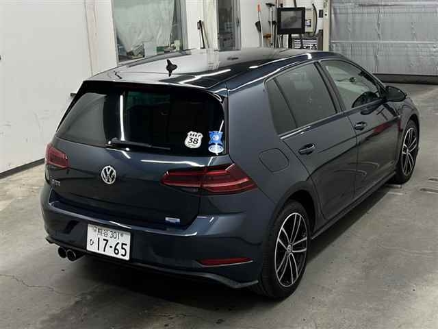 VOLKSWAGEN GOLF 2017