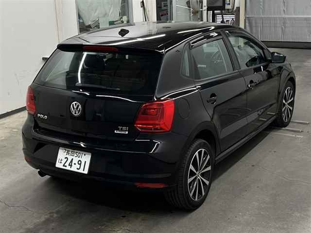 VOLKSWAGEN POLO 2017