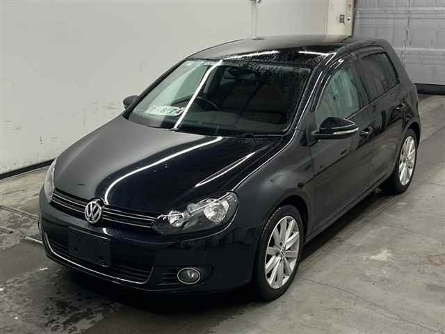 VOLKSWAGEN GOLF 2010