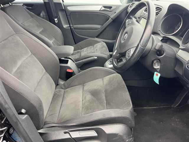 VOLKSWAGEN GOLF 2010