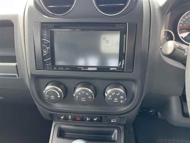 CHRYSLER JEEP PATRIOT 2012