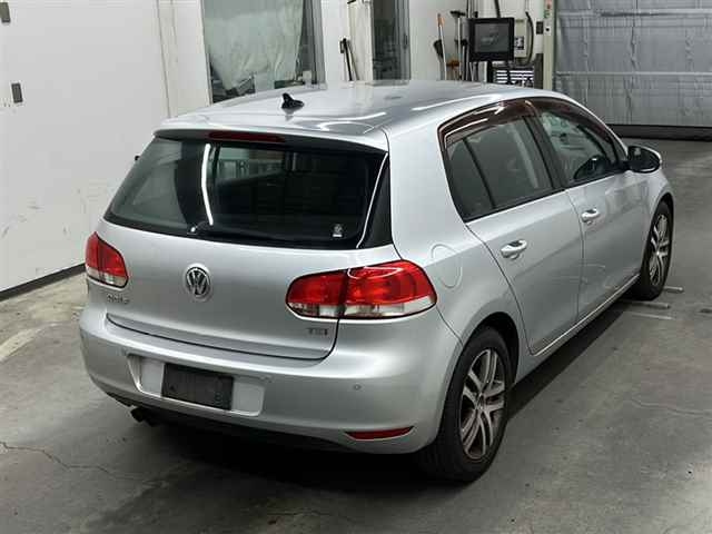 VOLKSWAGEN GOLF 2009