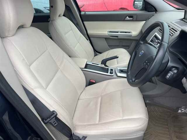 VOLVO V50 2012