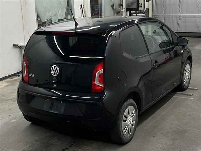 VOLKSWAGEN UP 2015